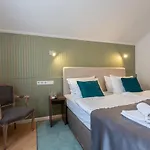 Heritage Petrakija Hotell 3*