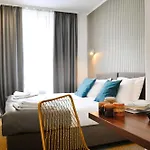 Heritage Petrakija Hotell 3*