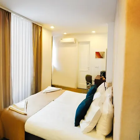 Heritage Petrakija 3*