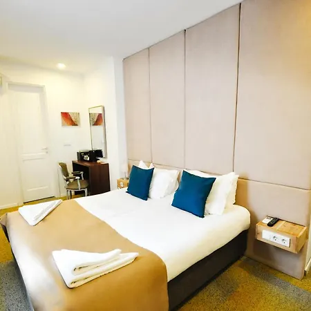 Heritage Petrakija 호텔 3*