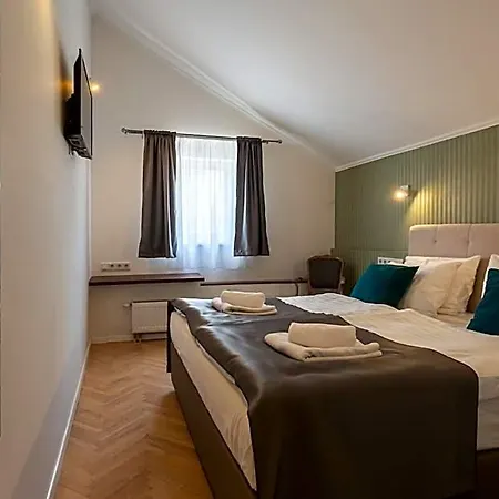 Heritage Petrakija 3*